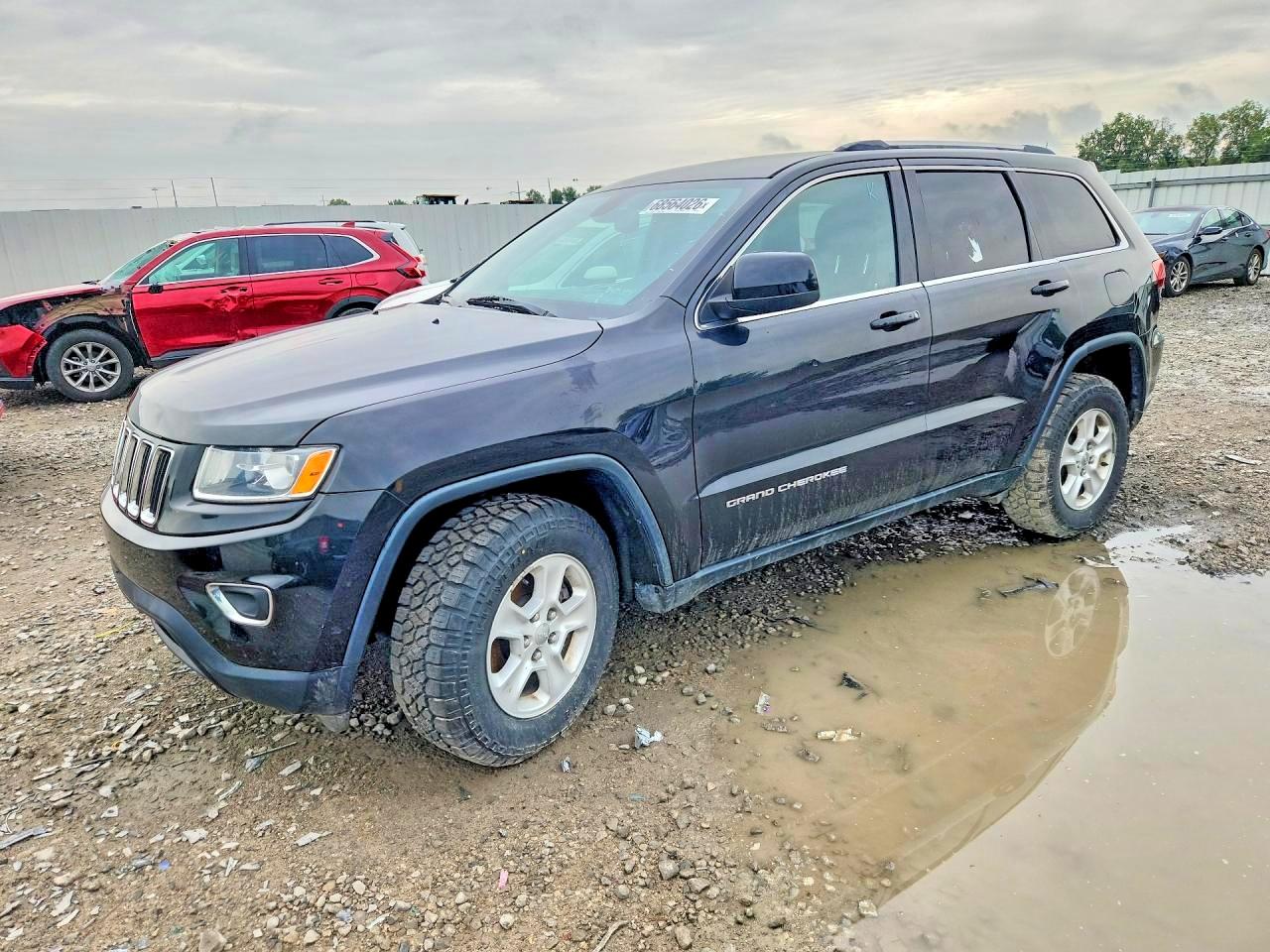 2015 JEEP CHEROKEE Laredo — Front 3/4
