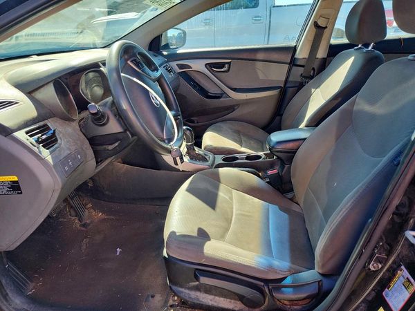 2015 HYUNDAI ELANTRA GLS(Middle) — DENT