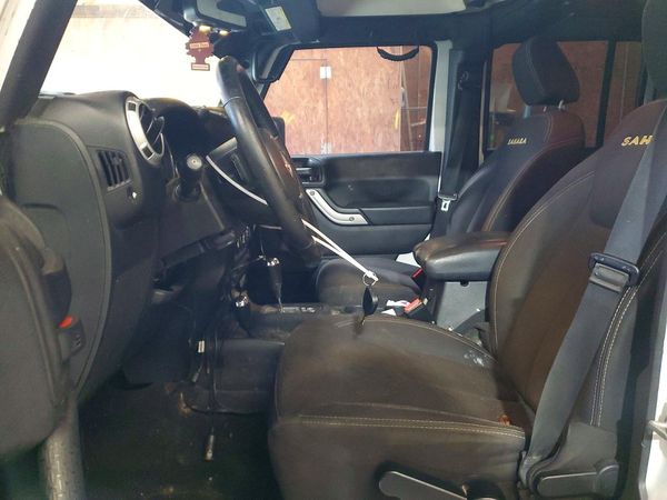 2015 JEEP WRANGLER Sahara — DENT