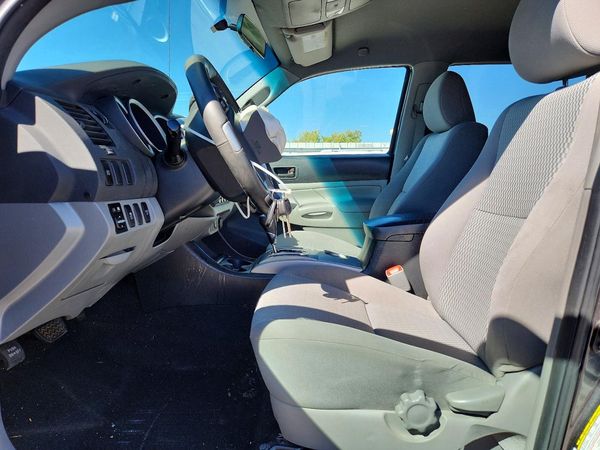 2014 TOYOTA TACOMA Delux Grade — DENT