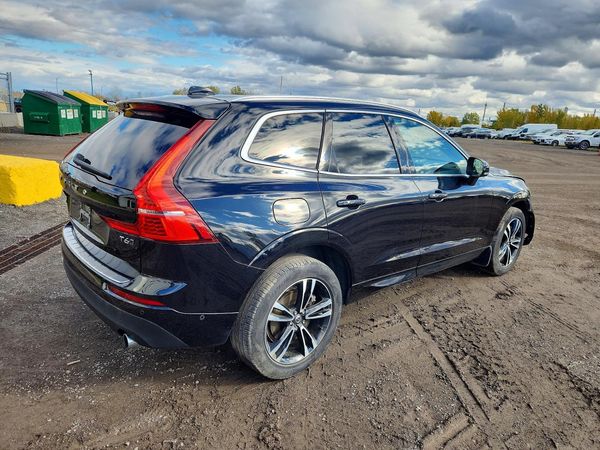 2018 VOLVO XC60 Momentum — PSRA