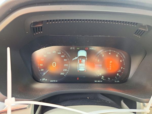 2018 VOLVO XC60 Momentum — ODOM