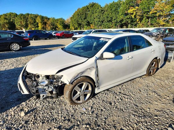 2013 TOYOTA CAMRY — DSFA — Front 3/4