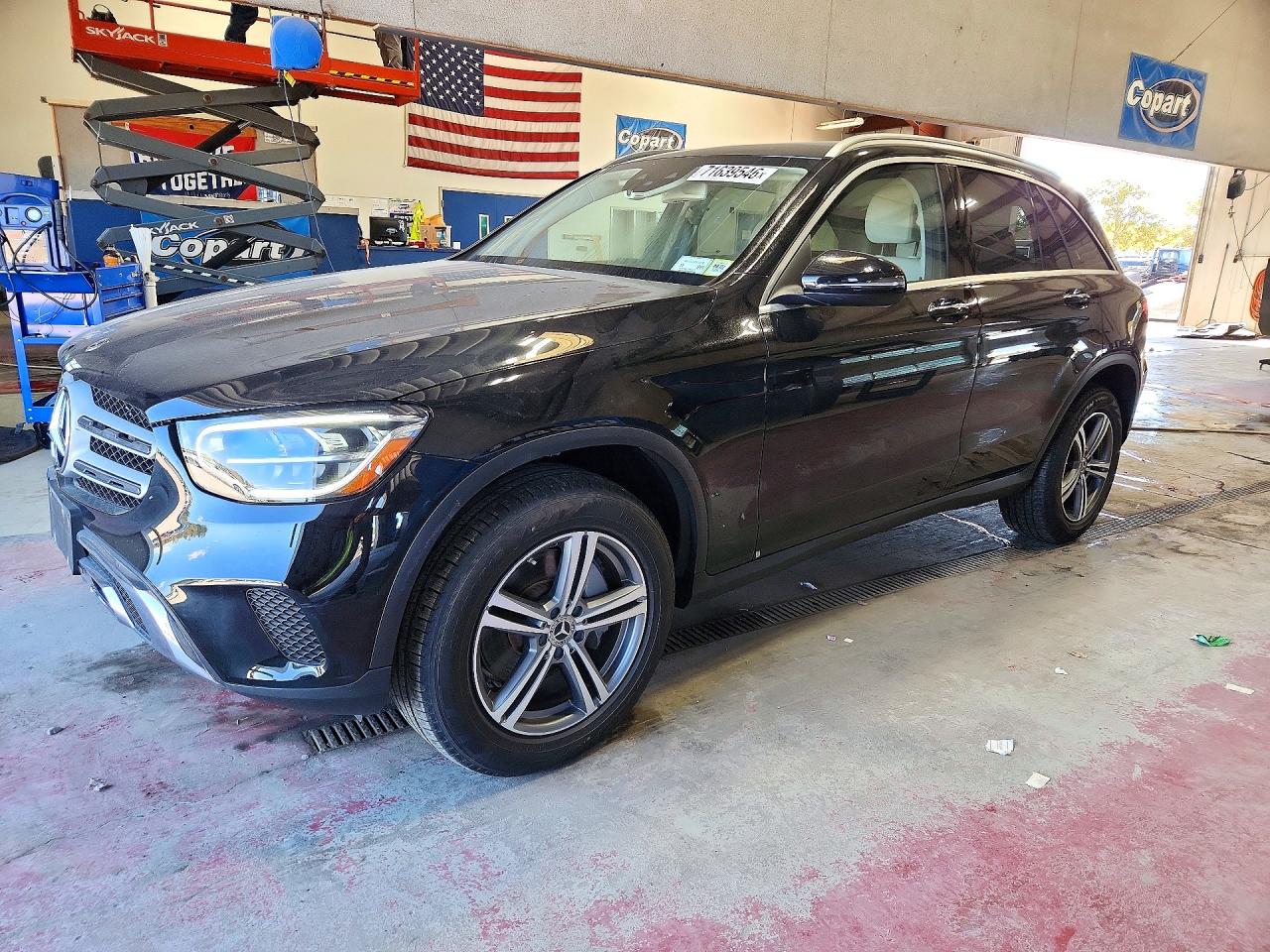 2020 MERCEDES-BENZ GLC GLC300-4M — Front 3/4