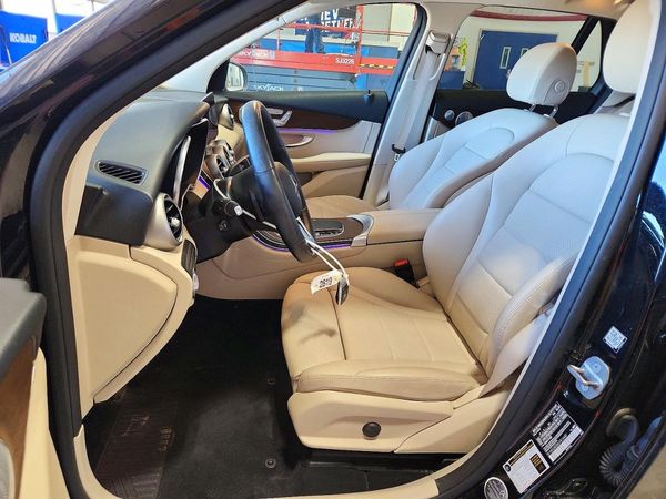 2020 MERCEDES-BENZ GLC GLC300-4M — DENT