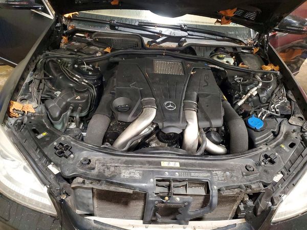 2012 MERCEDES-BENZ S S550 4-MATIC — Engine bay