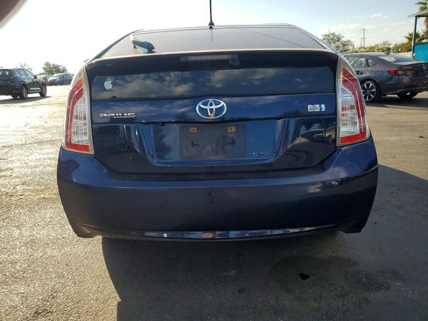 2015 TOYOTA PRIUS — DIRR