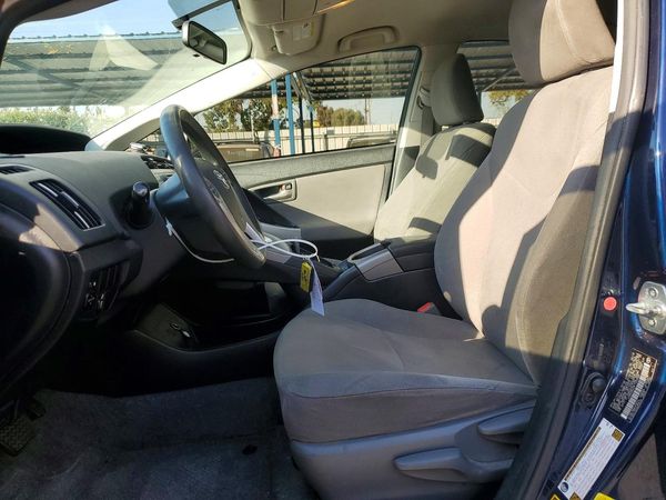 2015 TOYOTA PRIUS — DENT