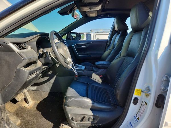 2020 TOYOTA RAV4 XSE HV — DENT