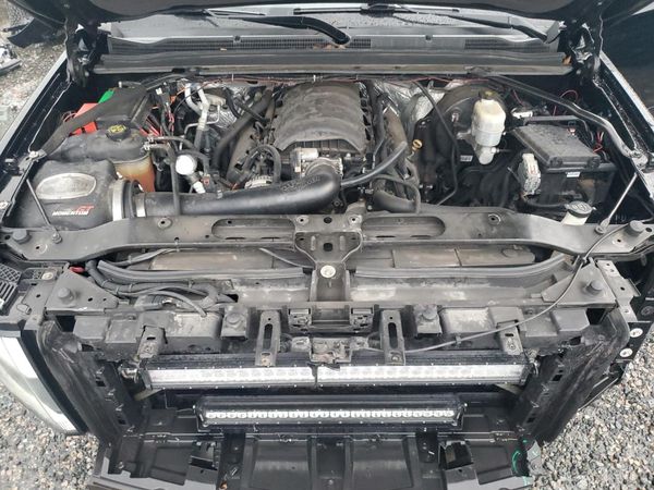 2015 CHEVROLET TAHOE LTZ — Engine bay