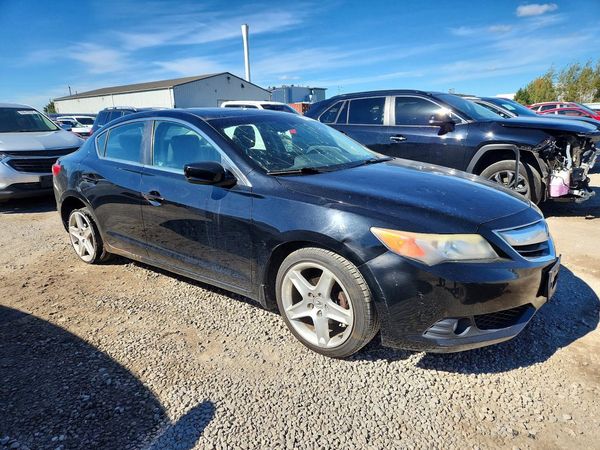 2013 ACURA ILX 20 TECH — Passenger 3/4