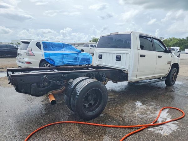 2017 RAM 3500 CREW CAB CHASSIS 4X4 — PSRA