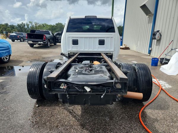 2017 RAM 3500 CREW CAB CHASSIS 4X4 — DIRR