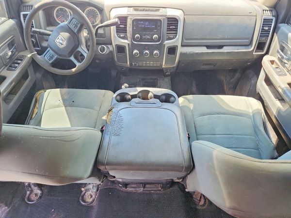 2017 RAM 3500 CREW CAB CHASSIS 4X4 — CKPT