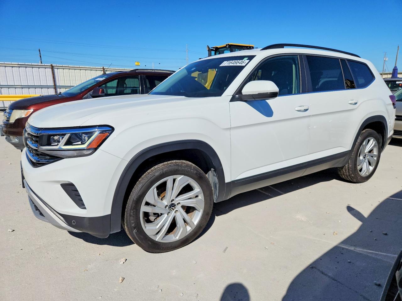 2022 VOLKSWAGEN ATLAS SE w/ Tech — Front 3/4