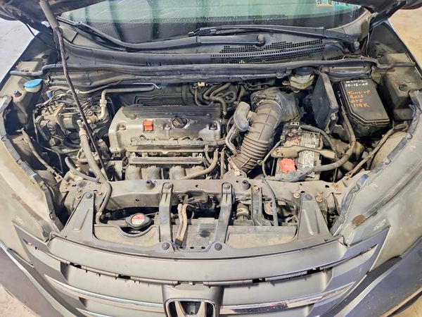 2012 HONDA CRV EX-L — Engine bay