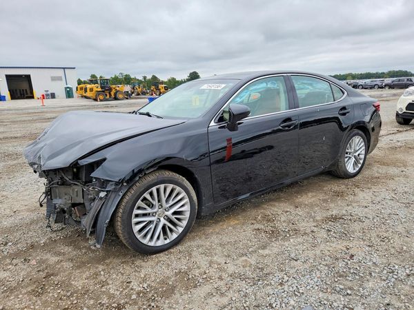 2016 LEXUS ES — DSFA — Front 3/4