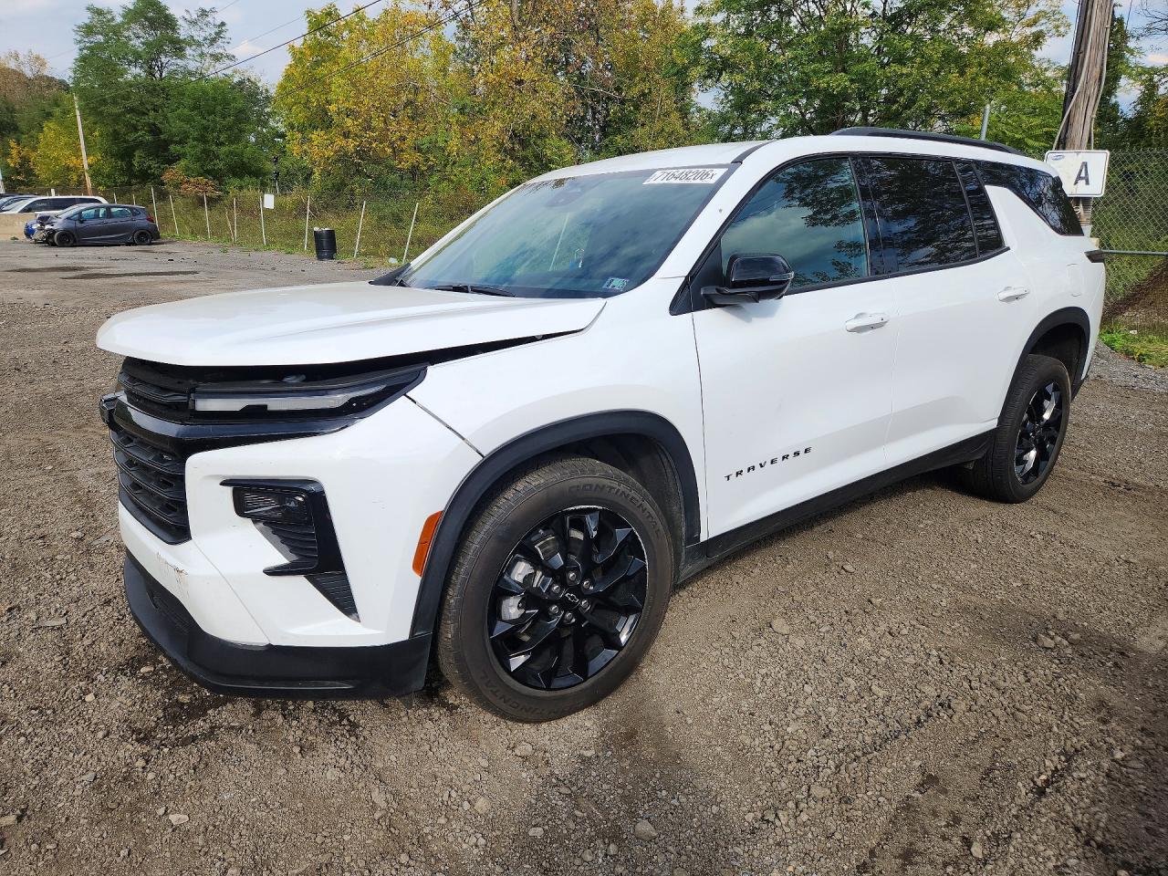 2026 CHEVROLET TRAVERSE LT — Front 3/4