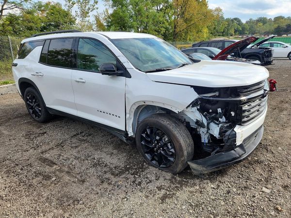 2026 CHEVROLET TRAVERSE LT — Passenger 3/4