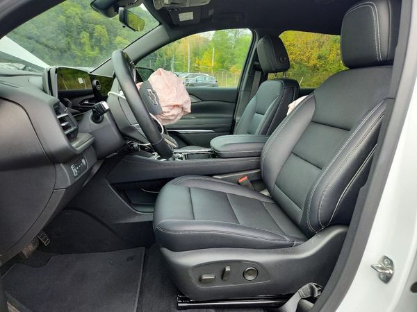 2026 CHEVROLET TRAVERSE LT — DENT
