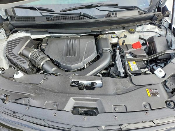 2026 CHEVROLET TRAVERSE LT — Engine bay