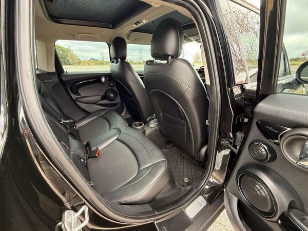 2016 MINI COOPER