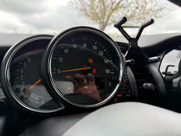 2016 MINI COOPER