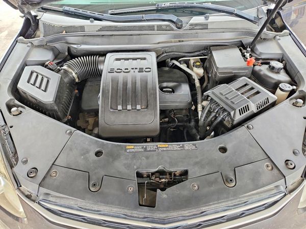 2016 CHEVROLET EQUINOX LT — Engine bay