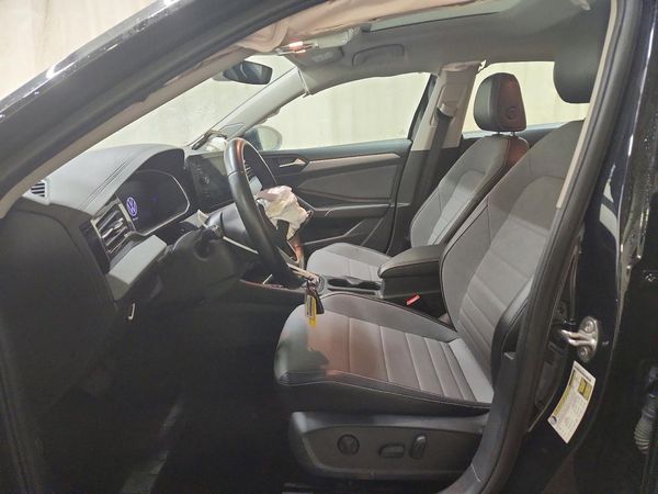 2025 VOLKSWAGEN JETTA SE — DENT