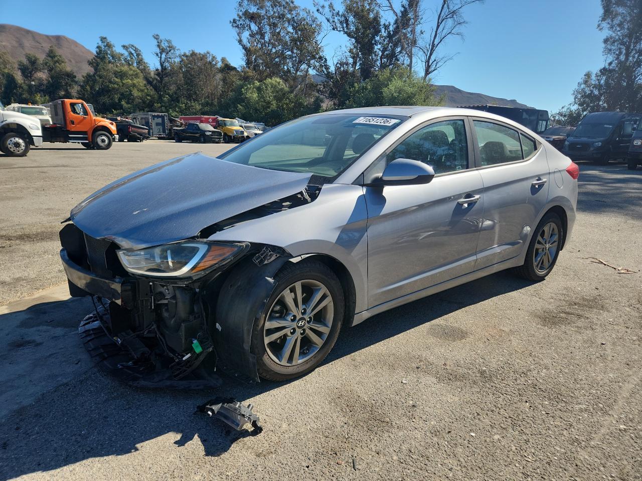 2017 HYUNDAI ELANTRA — Front 3/4