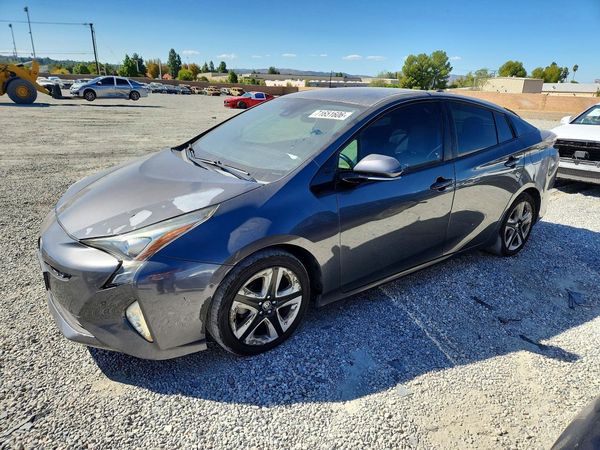 2017 TOYOTA PRIUS — DSFA — Front 3/4