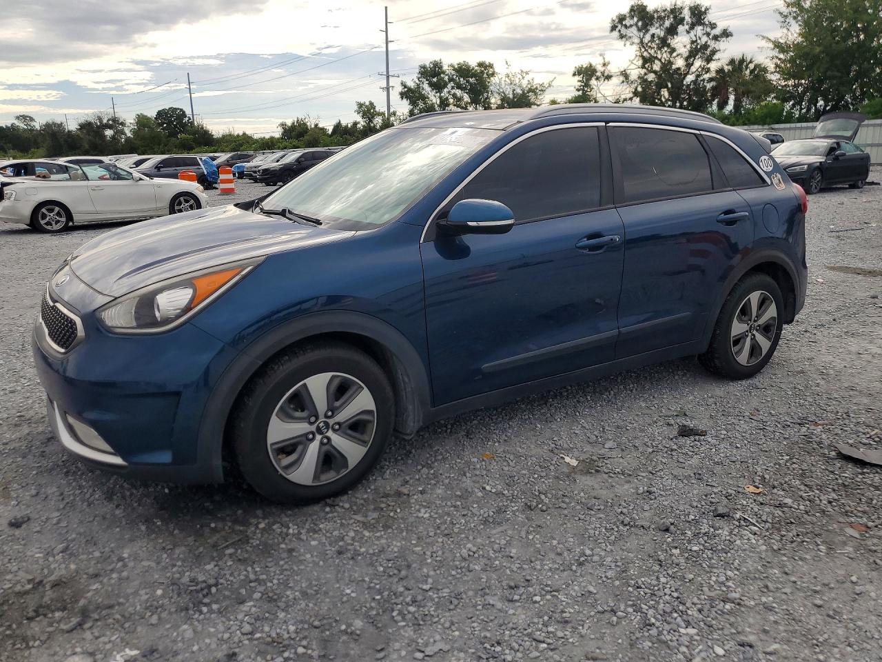 2018 KIA NIRO — Front 3/4