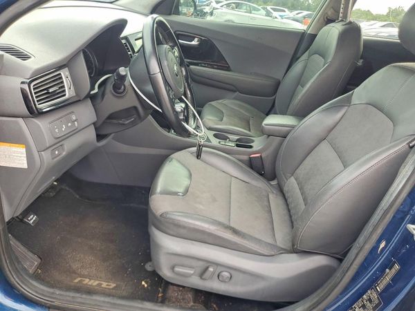2018 KIA NIRO — DENT