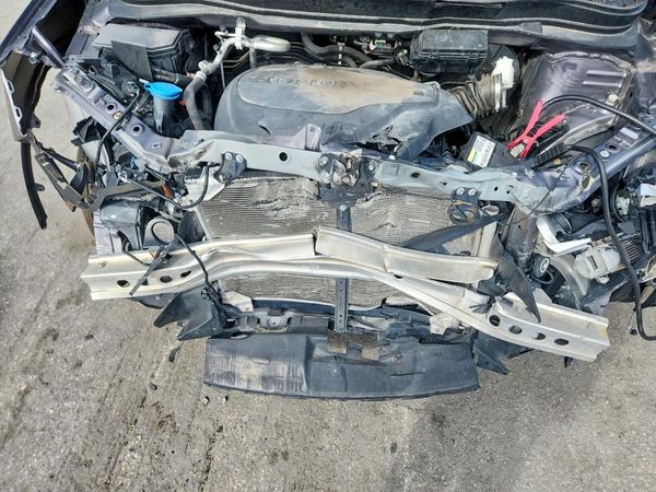 2021 HONDA PILOT EX — Engine bay