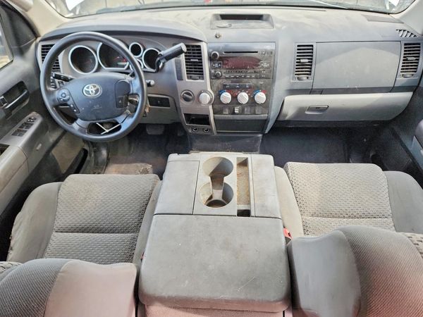 2013 TOYOTA TUNDRA SR5 — CKPT