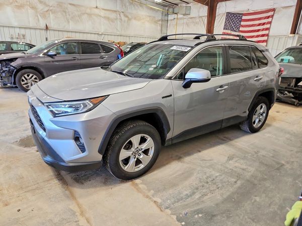 2020 TOYOTA RAV4 XLE HV — Front 3/4