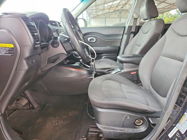 2015 KIA SOUL GL(Middle-low grade) — DENT