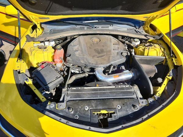 2017 CHEVROLET CAMARO 1LT — Engine bay