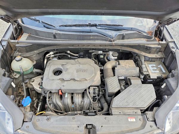 2021 KIA SPORTAGE S — Engine bay
