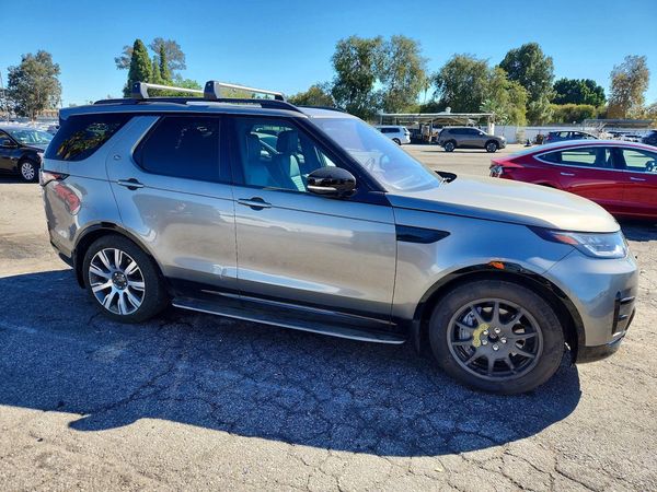 2019 LAND ROVER DISCOVERY HSE Luxury — Passenger 3/4