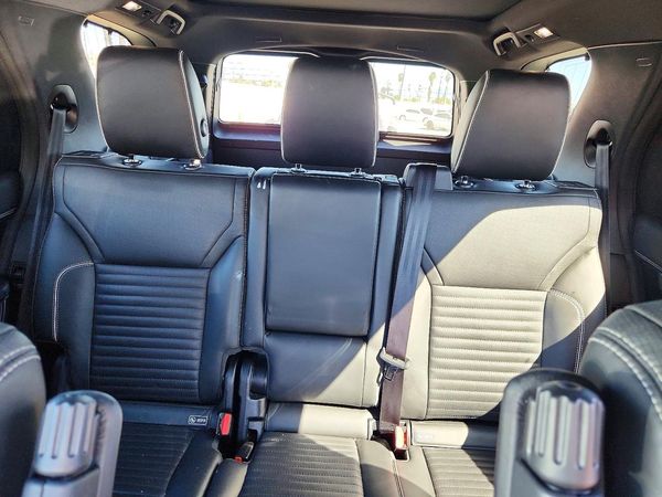 2019 LAND ROVER DISCOVERY HSE Luxury — SUVN