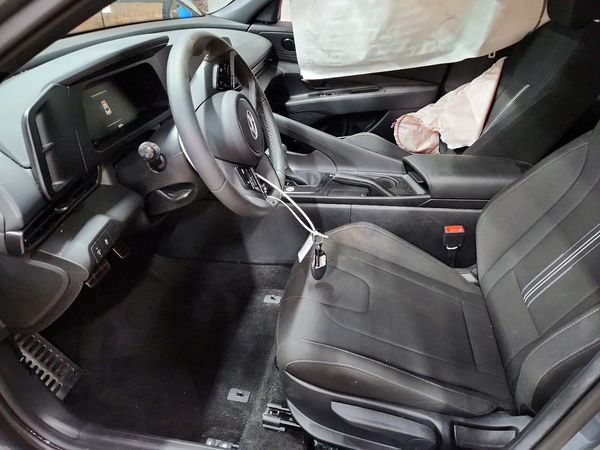 2026 HYUNDAI ELANTRA — DENT