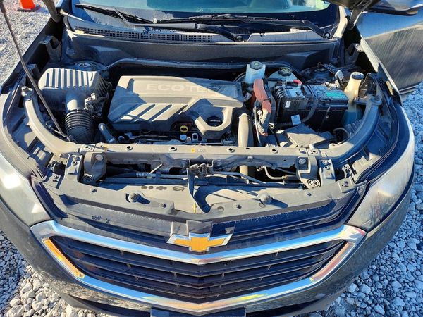 2018 CHEVROLET EQUINOX LT (3LT) — Engine bay