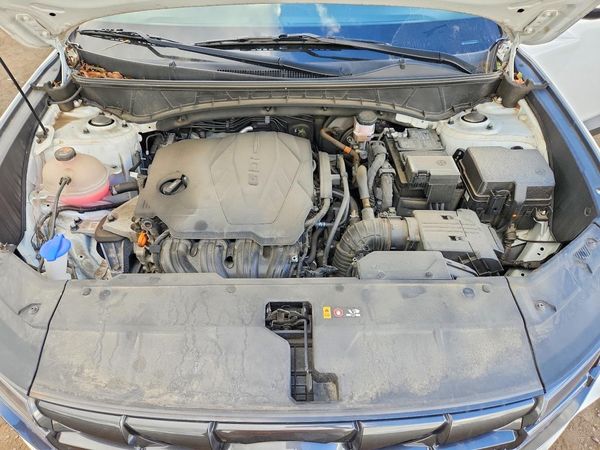 2022 HYUNDAI TUCSON SEL Convenience Pkg — Engine bay