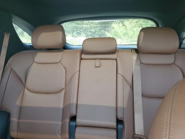 2025 GENESIS GV70