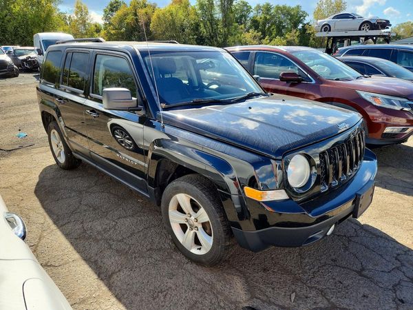 2014 JEEP PATRIOT Latitude — Passenger 3/4