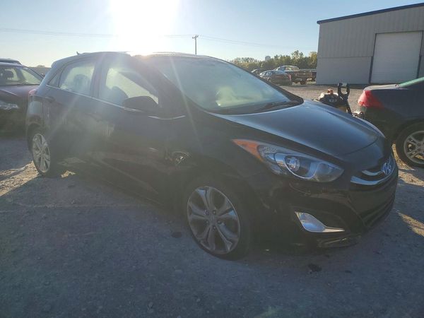 2014 HYUNDAI ELANTRA STD, Style, Tech — Passenger 3/4