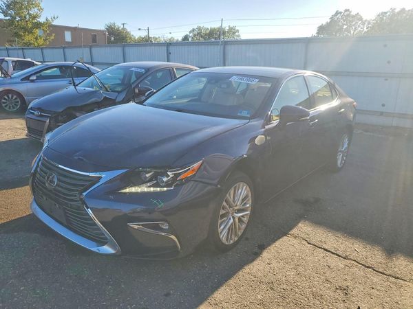 2016 LEXUS ES — DSFA — Front 3/4