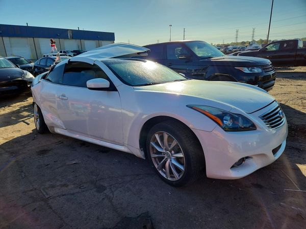 2013 INFINITI G37 — Passenger 3/4