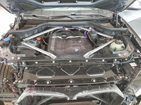 2026 BMW X5 xDrive40 — Engine bay